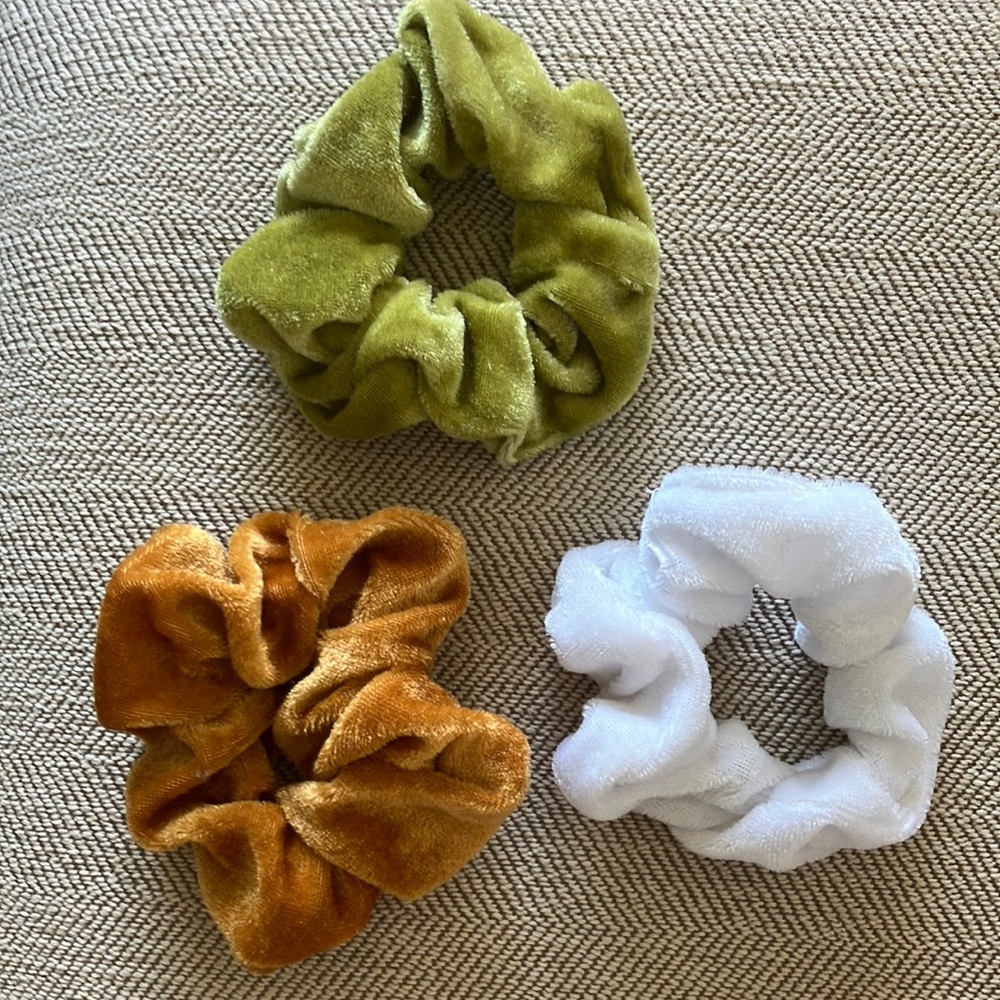 Bundle of scrunchies